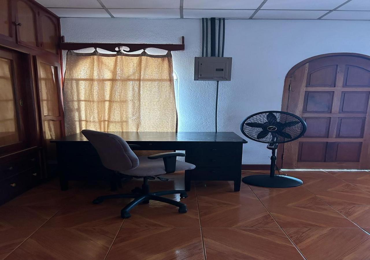 Casa Robles - Your Stay Near Airport Манагуа Екстериор снимка