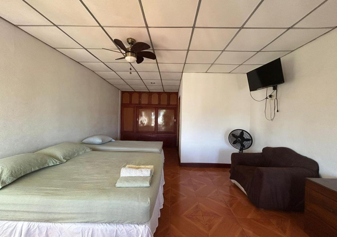 Casa Robles - Your Stay Near Airport Манагуа Екстериор снимка